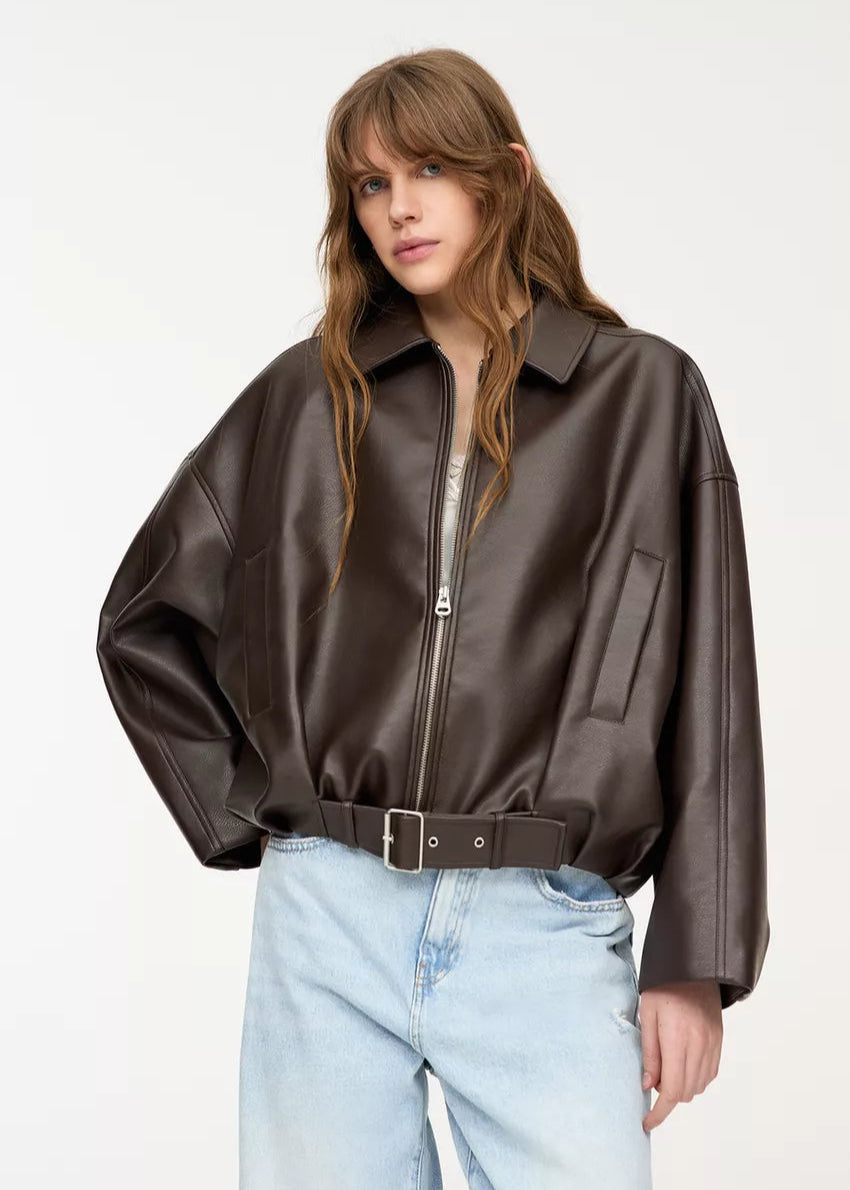 Vintage-Inspired Leather Bomber Jacket